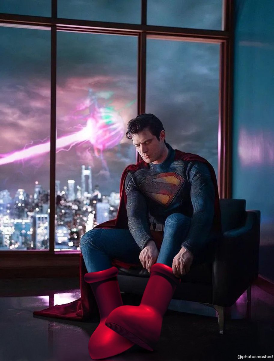 by <a href="/StarWarsPhtshp/">Star Wars Photo Shop</a> 
#Superman
<a href="/JamesGunn/">James Gunn</a>