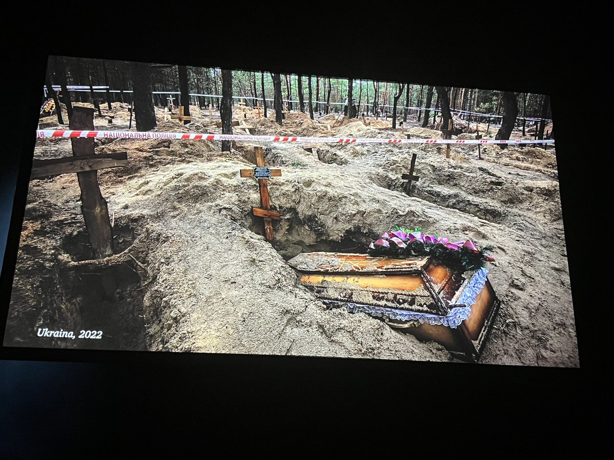 Bård Vegar Solhjell (@bardvegar) on Twitter photo Sterkt: Utdeling av <a href="/FrittOrd/">Stiftelsen Fritt Ord</a> sin pris til Harald Henden i Operaen i kveld. Ein pris til Henden, men også til det truverdige biletet som tek stilling frittord.no/nb/aktuelt/hve… Sterkt: Utdeling av <a href="/FrittOrd/">Stiftelsen Fritt Ord</a> sin pris til Harald Henden i Operaen i kveld. Ein pris til Henden, men også til det truverdige biletet som tek stilling frittord.no/nb/aktuelt/hve…