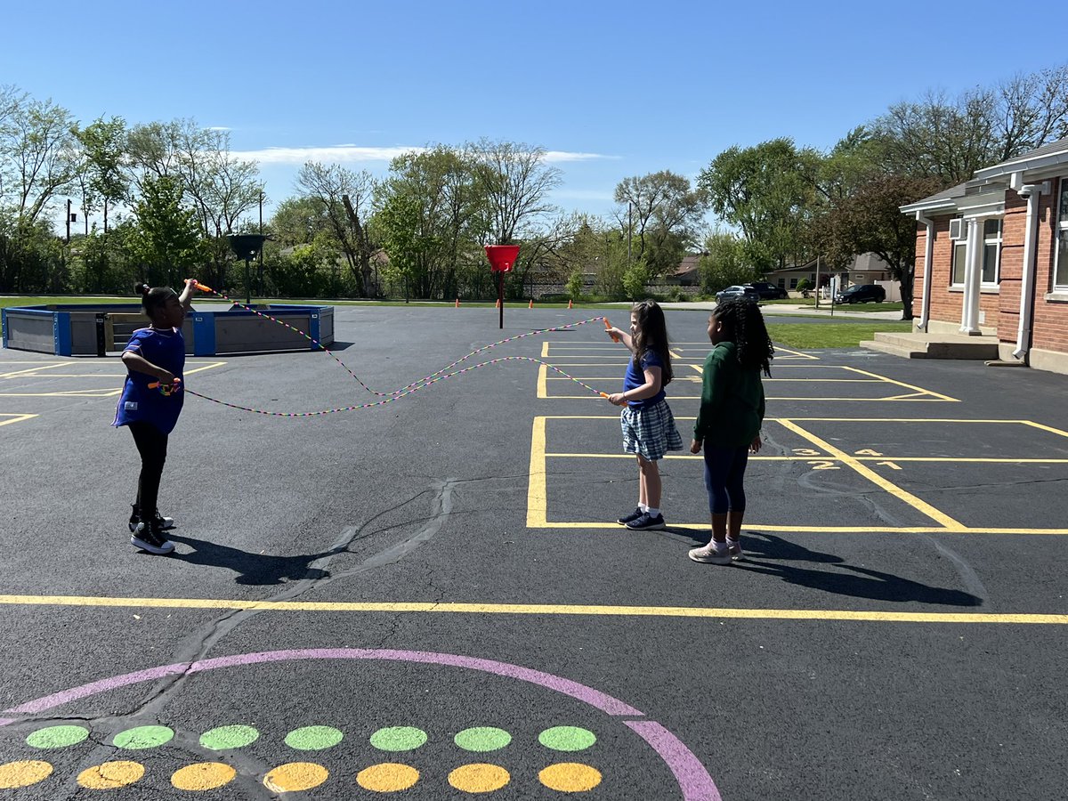 It’s a great day when the Southeast Double Dutch Club gets to soak up the sun outside! #BeEvergreen