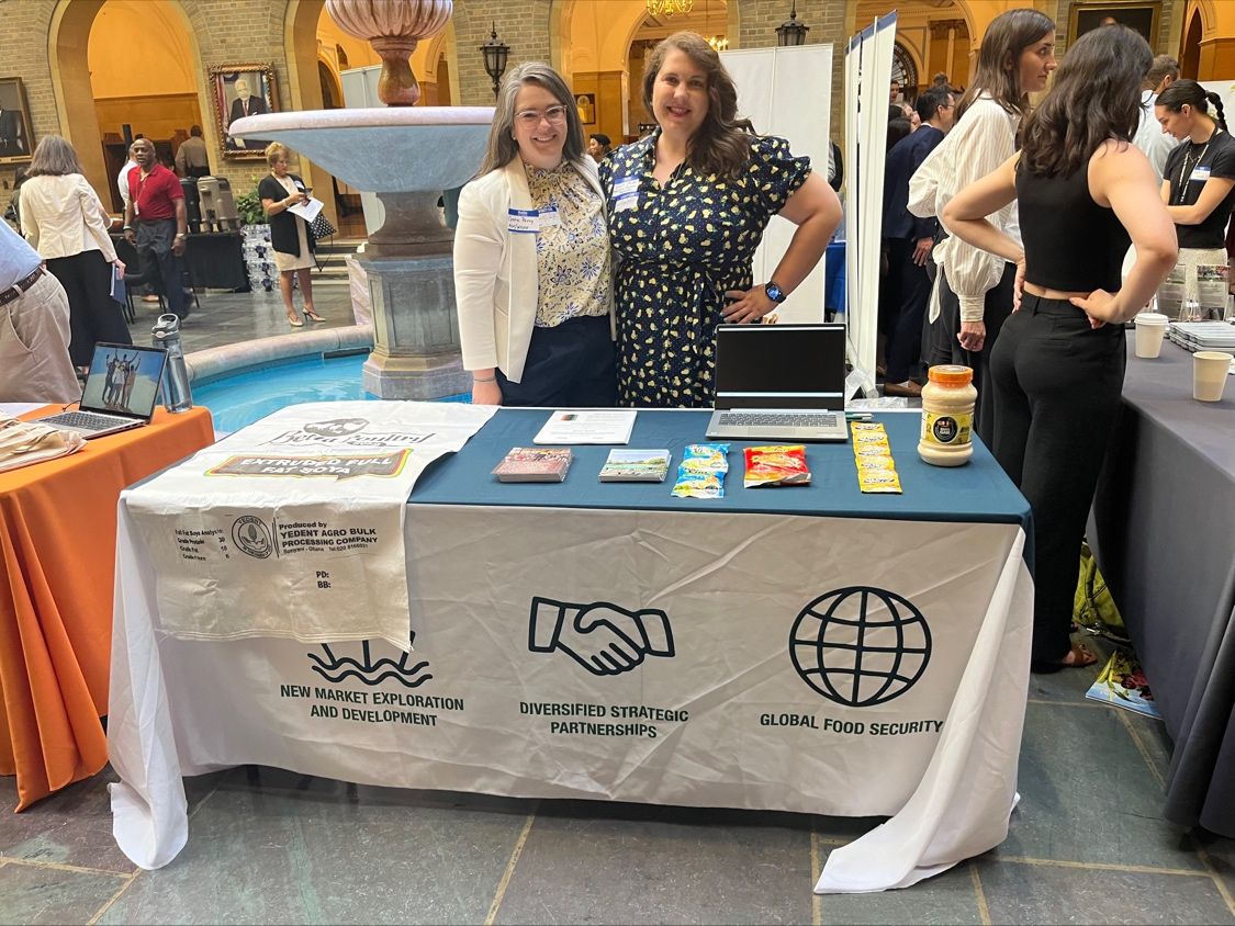 🌱📸 ASA WISHH Exec Director Gena Perry & ASA Director of Gov Affairs Virginia Houston participated in an International Food Aid Showcase at USDA, which underscored the significance of collaborative efforts in providing food assistance to vulnerable communities worldwide. #USSOY