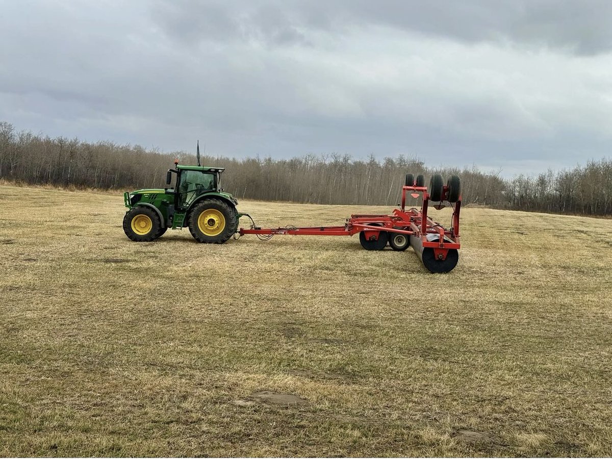 Knocking down dirt mounds left and ‘rite’ and pushing rocks into the ground for nice smooth hay cutting later this season. 👌 Atta be! #LandRolling #RiteWay #FarmEquipment #Agriculture #FarmingPhotos