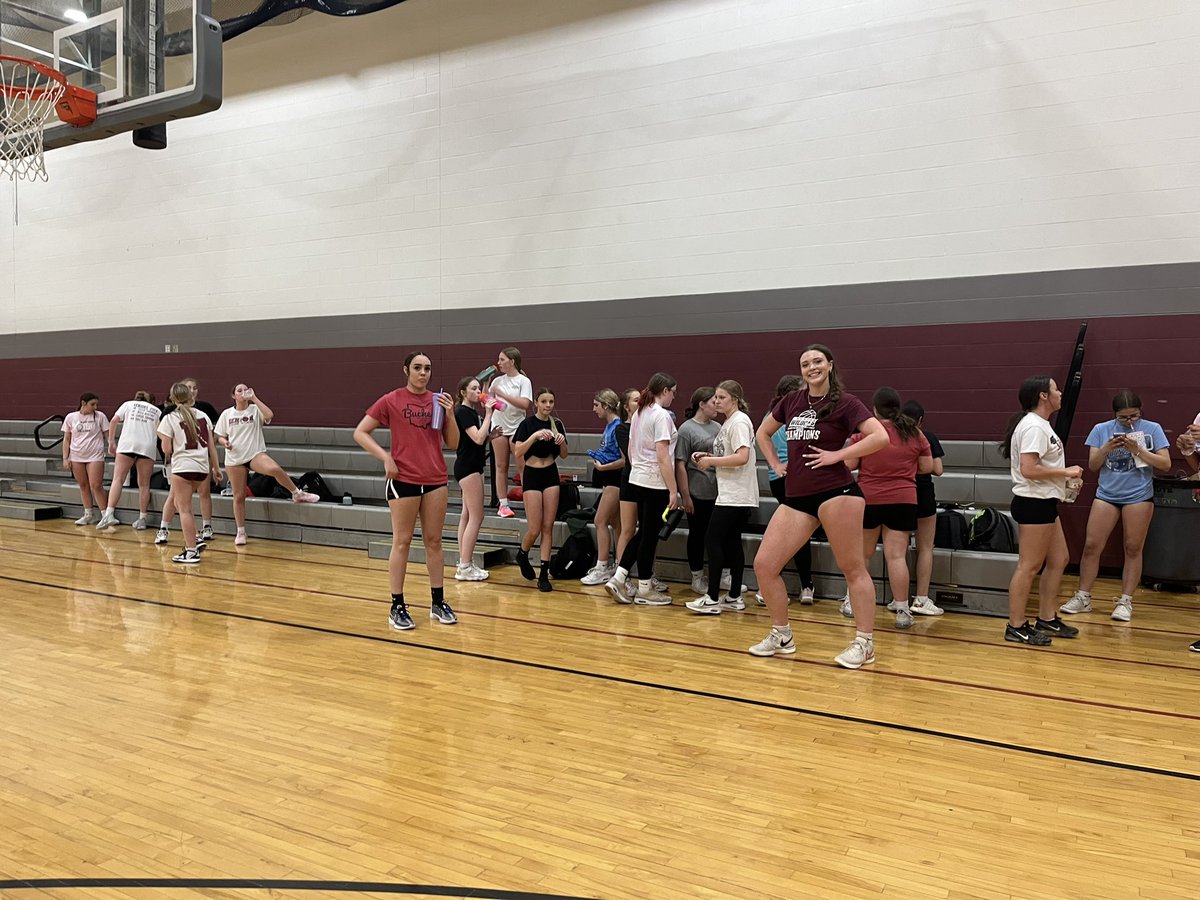 Great turnout for spring workouts💪