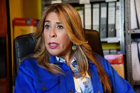 La fiscal blanca Sandra Fleitas, al igual que Fossati con Astesiano, ya negocia un acuerdo abreviado exprés con Romina Celeste para cortar el hilo por la parte más gruesa dejando afuera todo lo Delgado. Luchemos por una justicia independiente que honre nuestra tradición…