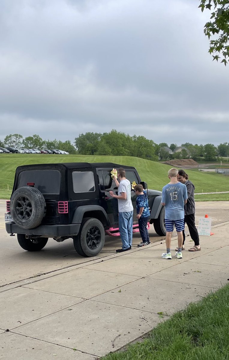 MissGiammalva's tweet photo. Teacher Appreciation Week!

In an effort to express our gratitude for their hard work and dedication, my students have proposed to offer car detailing services for faculty vehicles. This service aims to alleviate some of their responsibilities during this busy time of the year! https://t.co/udGjXuByB4