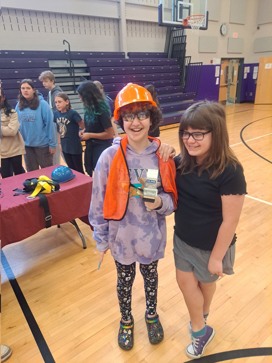 JenaNese's tweet photo. Another great Career Day for Holiday Park's 6th graders! Thanks to Forbes Road students for presenting 9 of their 17 careers today! https://t.co/47lrMmJ1bi