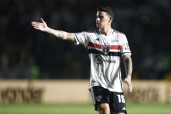 ⚽️James Rodríguez é barrado por Zubeldía no São Paulo mais uma vez De novo o meia colombiano está de fora da lista dos relacionados do São Paulo, mesmo estando fisicamente bem Leia: curt.link/IsoU