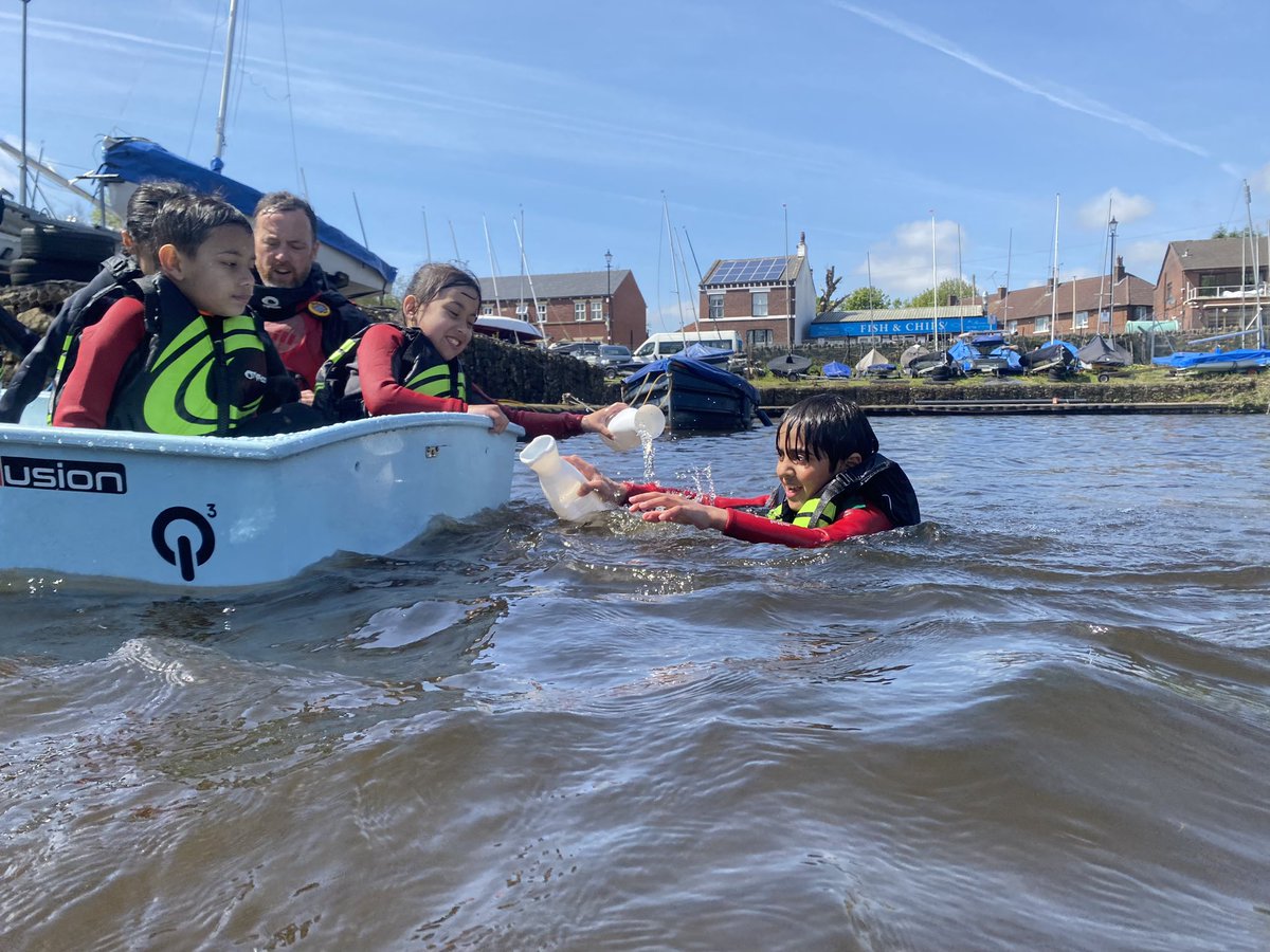 Feeling a part of it and joining in with your friends splashing is the best fun ever!💦💦💦@CLOtC @RYA_NW @realrochdale #inclusion
