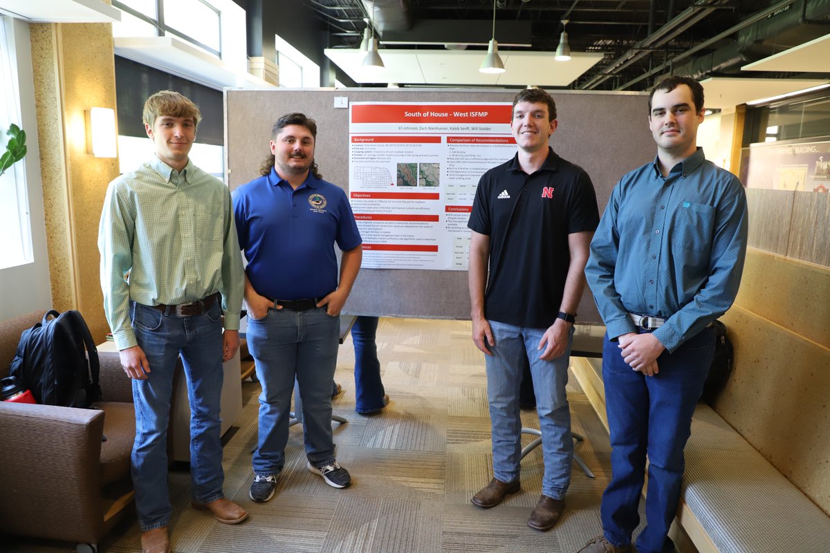 Seven groups of Husker students in @MeghanSindelar's Soil Nutrient Relationships course (PLAS/SOIL 366) presented posters on their nutrient management plans today, May 7. #UNL #UNLAgroHort