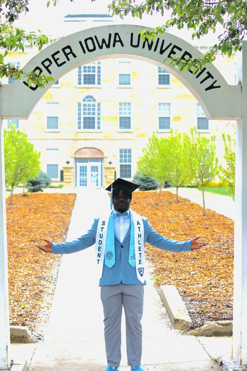 👨🏾‍🎓✔️
