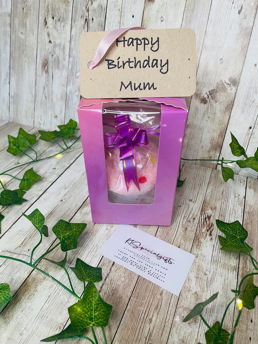 Happy birthday mum. Sock cupcakes.
Lovely gift for mum. Perfect for any occasion. 

ktspecialgifts.etsy.com/listing/954995…

#etsy #mum #mumgift #birthday #bestmum #giftforher #socksgift 
#sockcupcakes #cupcakesocks #giftideas #maybirthday #CraftBizParty #inbizhour #mummy