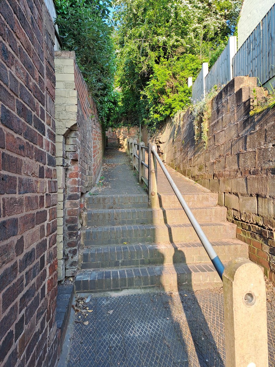 BridgnorthCops's tweet image. PC Loftus and Pcso Leek have been on foot patrols this evening, starting off on the Grove estates. This is in response to reports of drug dealing and Anti social behaviour in the area.