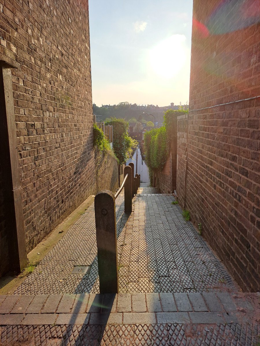 BridgnorthCops's tweet image. PC Loftus and Pcso Leek have been on foot patrols this evening, starting off on the Grove estates. This is in response to reports of drug dealing and Anti social behaviour in the area.