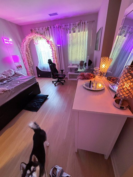 How many times a month do you rearrange your furniture? https://t.co/5FRS6ivgQh<a href="/tag/onmfc"class="tags"><span>#onmfc</span></a>
