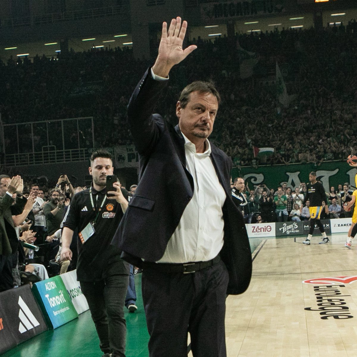 EuroLeague’in back2back şampiyon koçu Ergin Ataman, şimdi de Panathinaikos’u 12 yıl sonra Final Four’a taşıyor! Büyüksün koç…