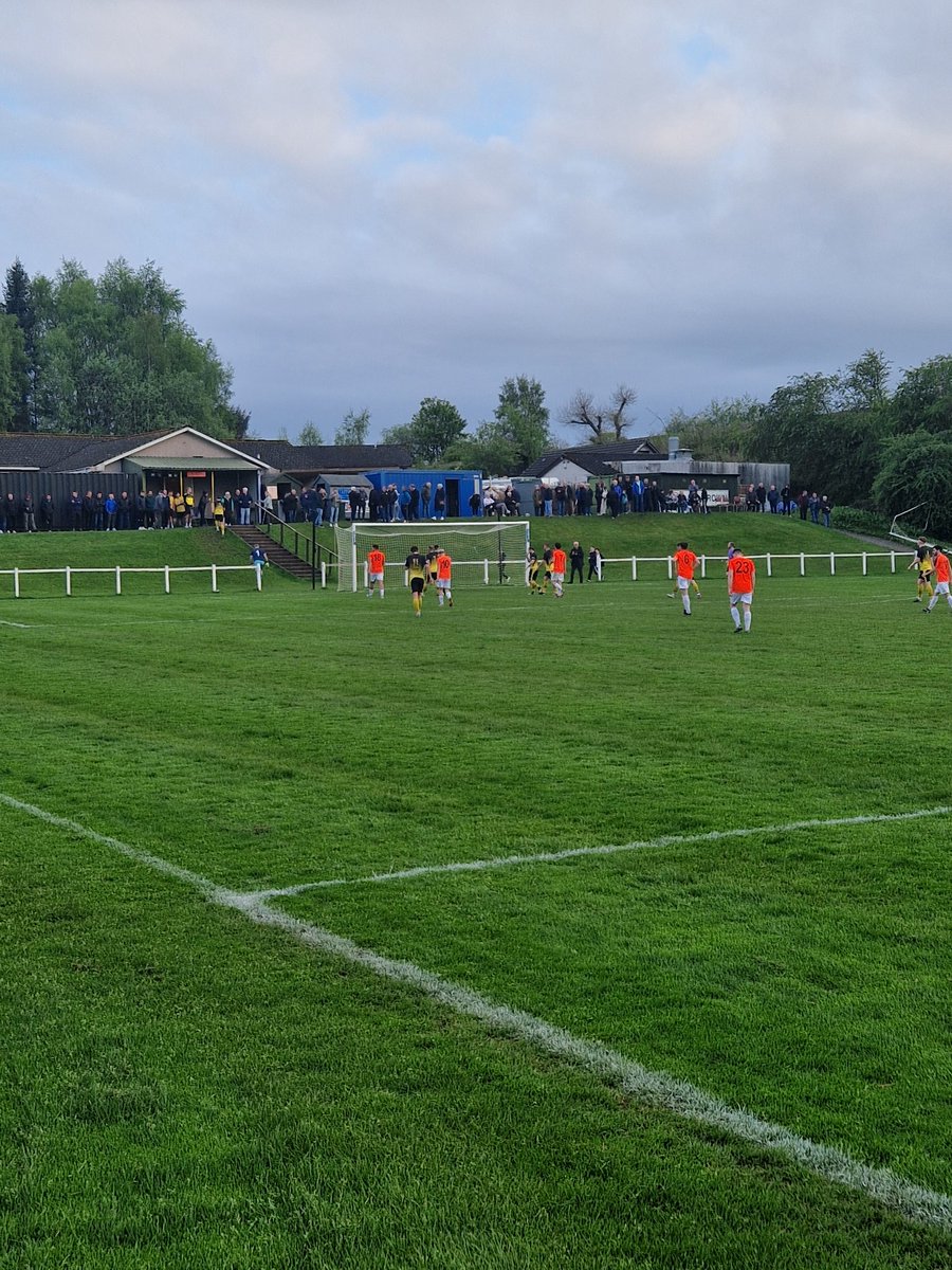 Full time at Brownlands and Swifts claim a comprehensive 4-0 win 

⚽️⚽️ <a href="/DayleJRobertson/">Dayle Robertson</a> 
⚽️ <a href="/Ollyhammy/">Olly Hamilton</a> 
⚽️ Luke Watkins