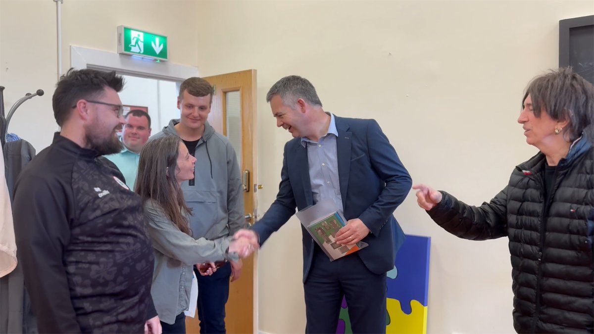 Busy afternoon in Ringsend and Irishtown today with Local Election candidates Cllr Daniel Céitinn, Robert Martin and Kourtney Kenny, and European Election Candidate @DaithiDoolan Huge thanks to the community groups who took time to meet with us. They are doing trojan work