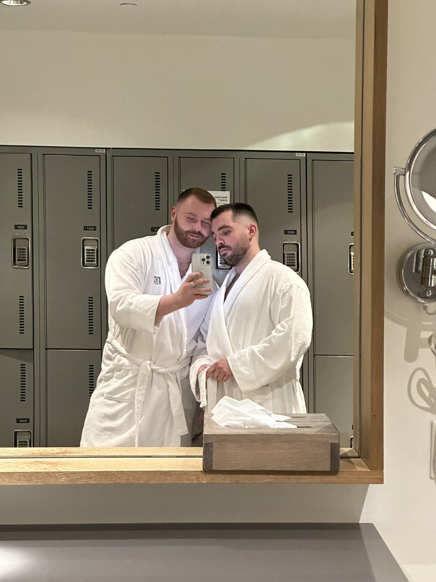 _XGUAY's tweet image. Spa day with my man