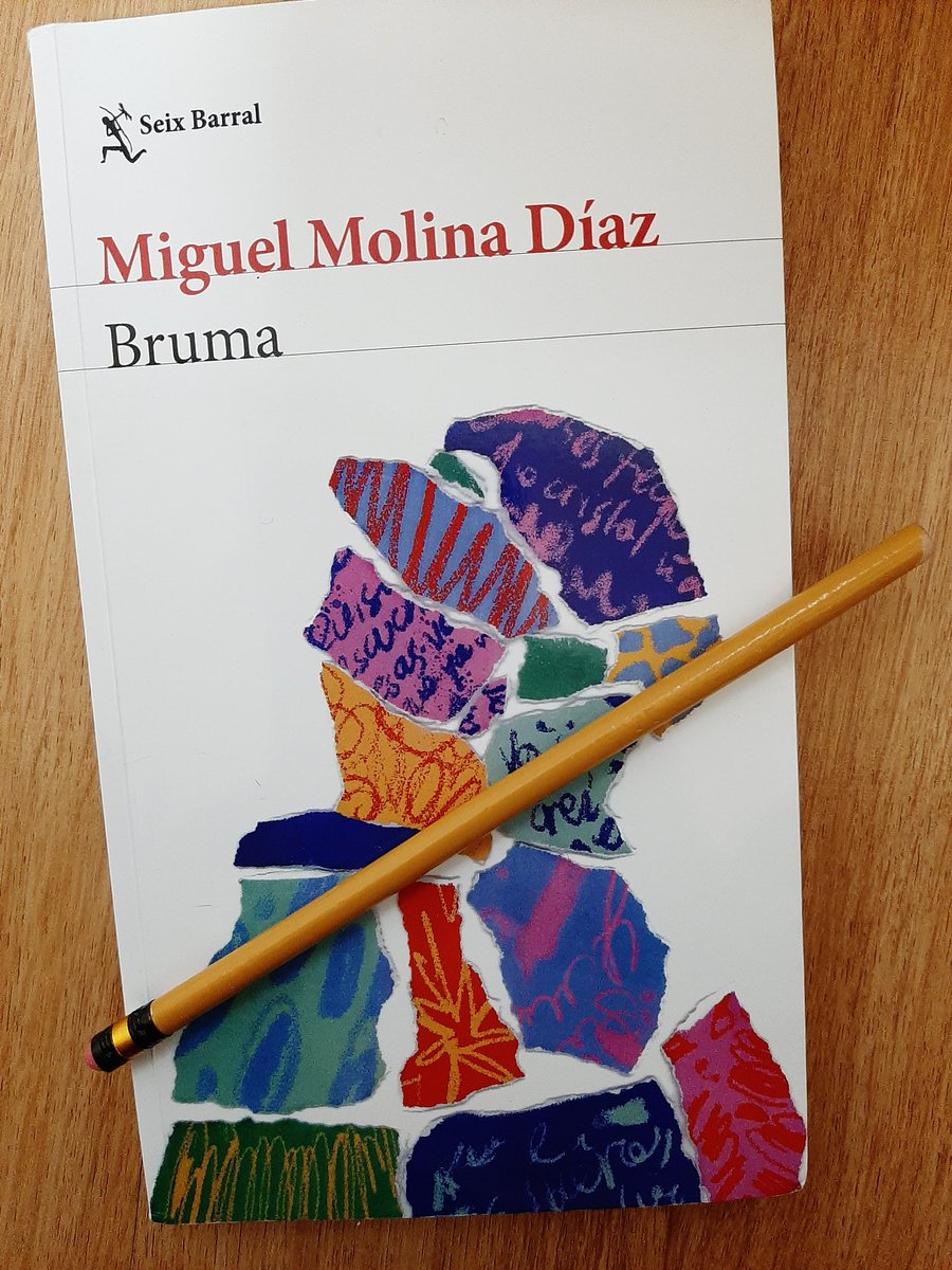 Bruma de @miguelmolinad es una novela muy divertida, irónica, llena de personajes irritantes que revelan el lado más hueco de la literatura actual; sus imposturas más comunes. Un delicioso paseo por la falsificación que habría encantado a Bolívar Coronado. @Seix_Barral