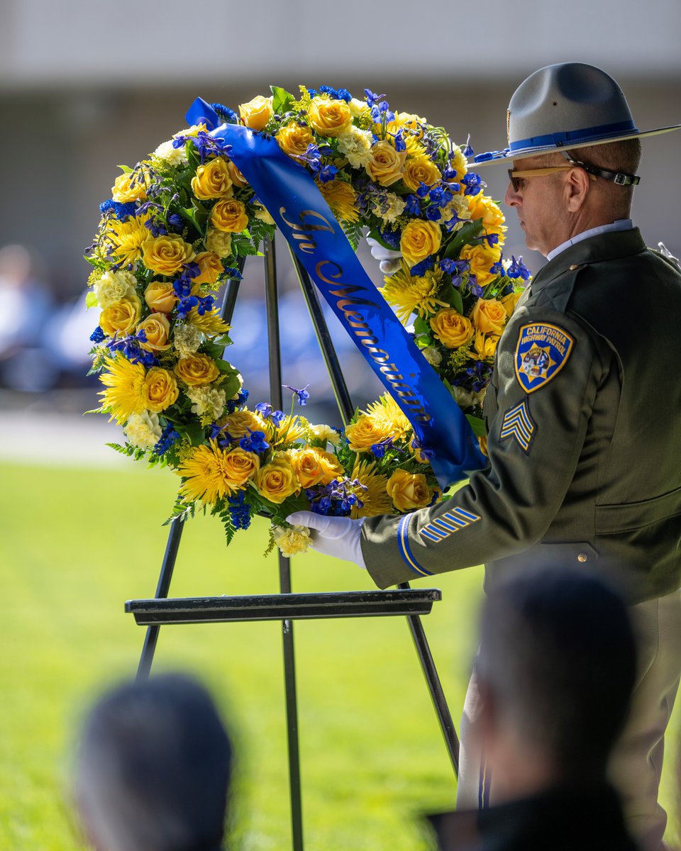 Today, we honored the 232 CHP officers who made the ultimate sacrifice. These individuals pledged to 'lay down their life rather than swerve from the path of duty.' May they rest in peace, and may we never forget their dedication and the sacrifices of their families. @CAgovernor