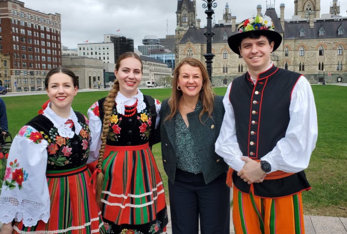 #DavenportTO, May is Polish Heritage Month! Joined the #Polish flag-raising in Ottawa to celebrate Polonia Day. Warm wishes to the Polish community in Davenport as we mark the first-ever Polish Heritage Month in #Canada! Thanks to @Irek_K and @PeterFonsecaMP. #cdnpoli #Toronto