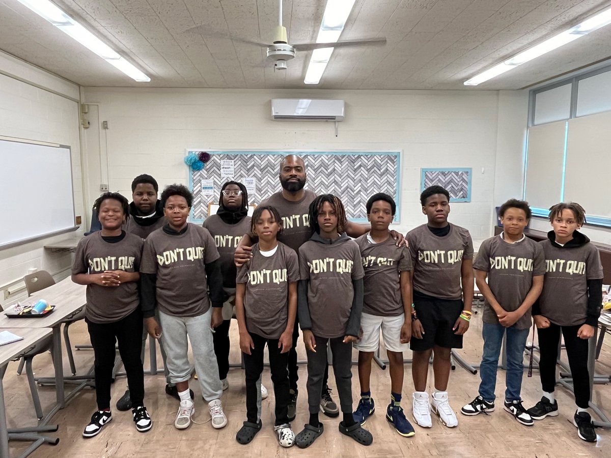 Congratulations to our sixth grade students who completed a leadership course provided by @DRIVEN_ Foundation! Full story at sel.k12.oh.us/protected/Arti…