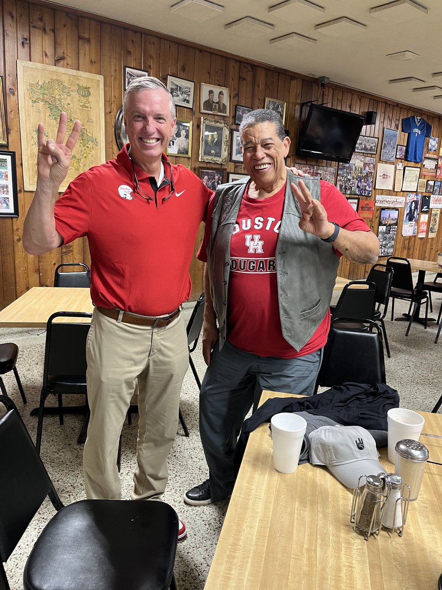 Hanging with former UH(College Football Hall of Famer) and NFL great Elmo Wright! Go Coogs!!