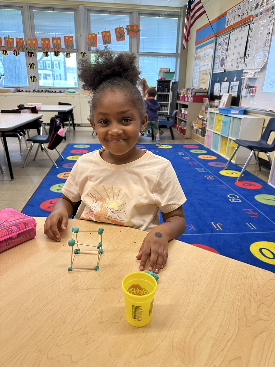 MsDalyOP's tweet photo. Building 3D shapes https://t.co/CQNhqBwdtz