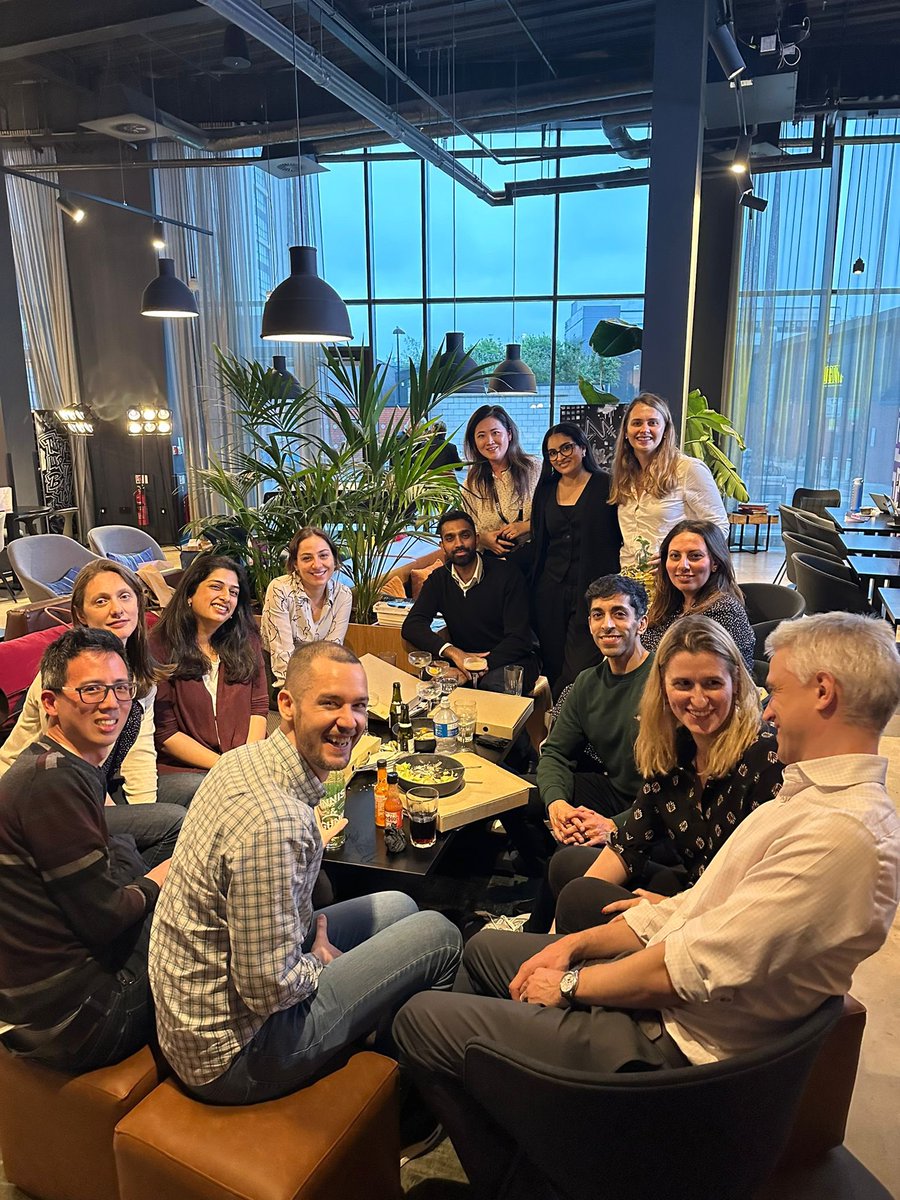 sooha88's tweet photo. Weekend vibes: Diving into the world of AI in radiotherapy was super insightful but the real highlight? Spending quality time with my amazing research team and fellow young RT superstars! 🌟#ESTRO2024 https://t.co/eLBCPRVi9X