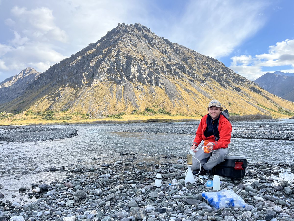 I've been around Twitter/X for a fair bit, but haven't introduced myself. Hello! I am Sebastian (he/him) and I am enamored by the Arctic, though it is far from where I grew up in the DC suburbs. Through my MS and now PhD, both @uafairbanks, I focus on how arctic ecological... 🧵