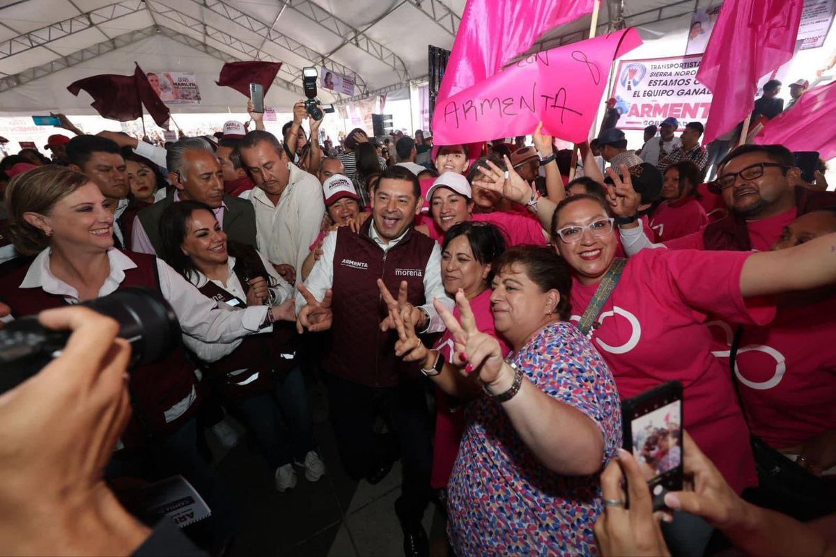 DianiCuri's tweet photo. En Puebla @armentapuebla_ va a la cabeza 🔝 en las encuestas 📈 por dos dígitos. #PueblaYaDecidió ir con el mejor, con #ArmentaGobernador 🙌.

#ArmentaSíSabeGobernar https://t.co/lQtnAWn6E6