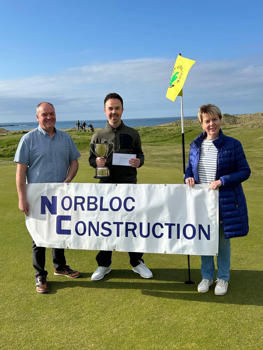 Gregor Munro, scratch winner of the recent Ronnie Wallace Open, with Gavin Sinclair (left) and Trish Bremner (right) of sponsors Norbloc Construction 🏆 A huge thank you to Trish & Gavin and all at Norbloc for their long-standing support of the club 👍 Congratulations Gregor!🏌️‍♂️