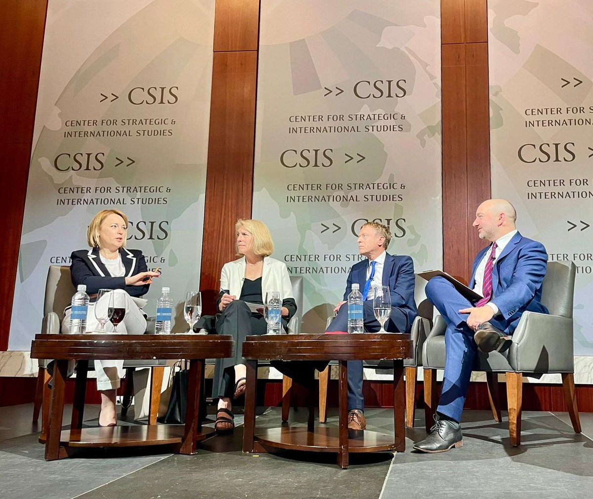 Strong messages before #EuropeDay: This is a huge year for democratic elections. With @CSIS & @InstitutJM, I shared how to ensure transatlantic unity during this time: advancing the digital/green transitions, preserving benefits of open markets & continued support for #Ukraine.
