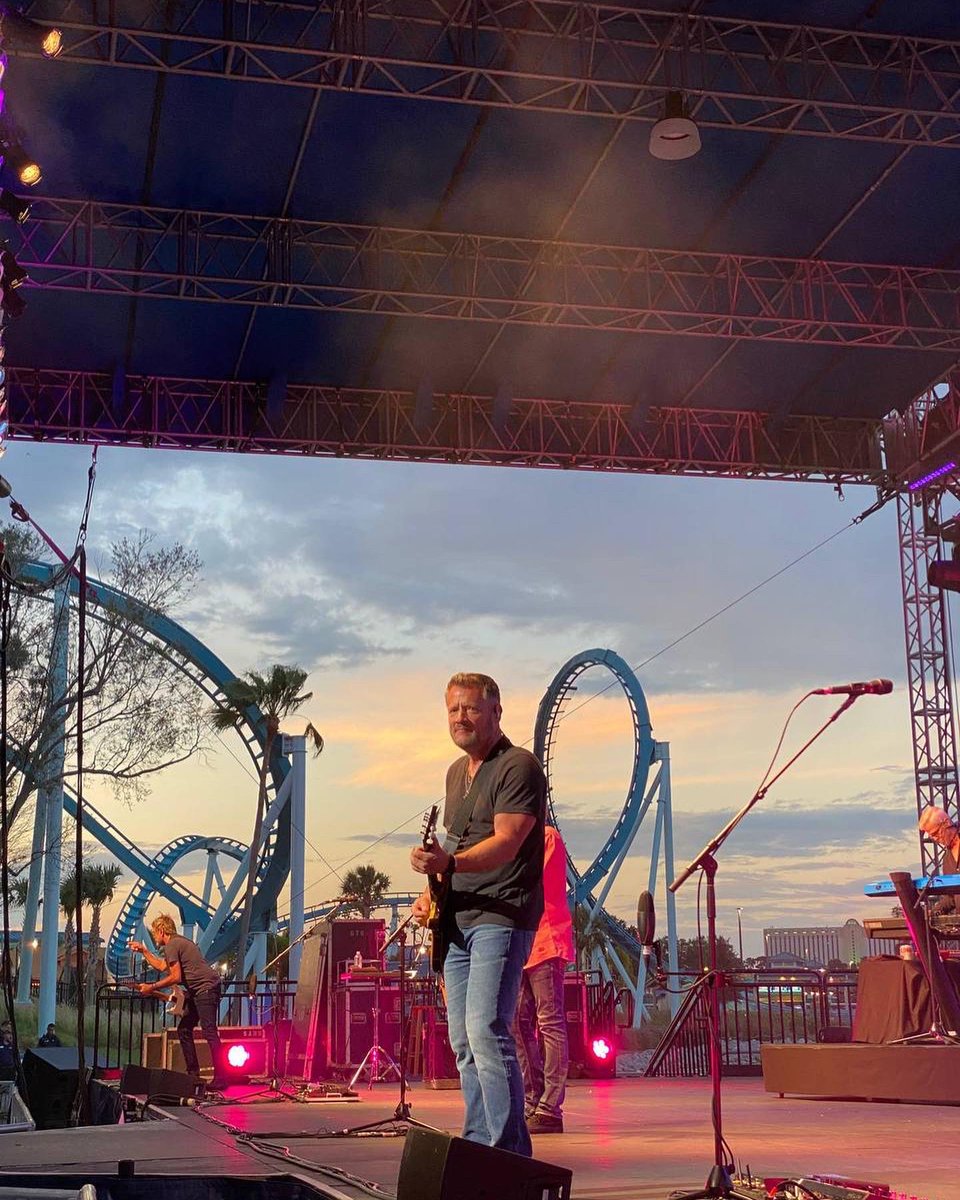 It’s not everyday you get to play a show with roller coasters as the backdrop! Thanks for having us @SeaWorld. Grab tickets to our upcoming shows here: bit.ly/LRBTourDates24