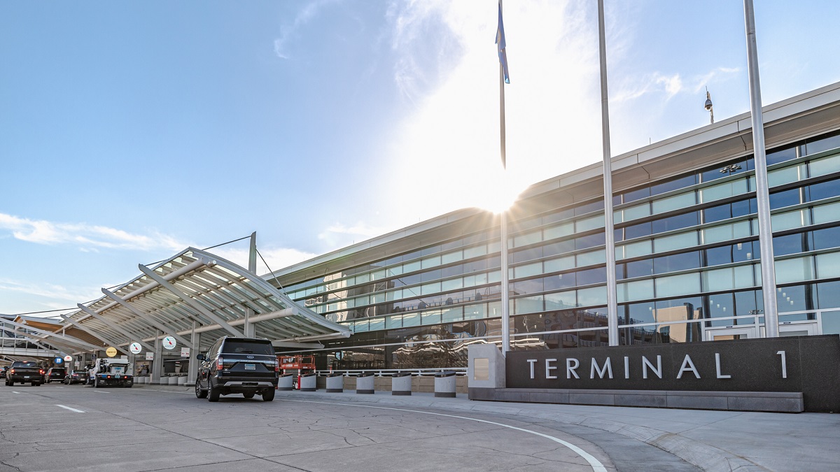 Scheduled maintenance begins today on the upper roadway at Terminal 1. Travelers getting picked up or dropped off this summer can expect traffic control measures and periodic lane closures near the Terminal. Learn more about the project here: ow.ly/MrKF50Ry2oR