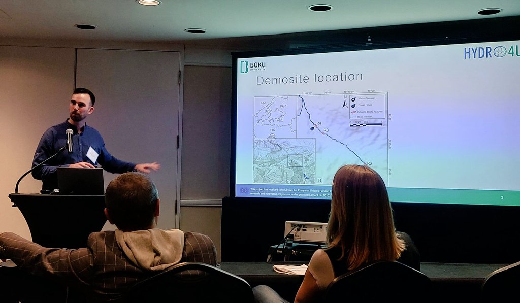 DanielSHayes's tweet photo. @ECoENet Yesterday, I presented some of our #ecohydraulics studies from the @Hydro4Uproject, with collaborators from @BOKUvienna, @tiiameofficial, #INBO and #SJE.
This talk focused on snow trout, habitat studies, eflows and telemetry at the Koksu River demo site.
📸 @mpgosselin11 https://t.co/mj1OilAxCS