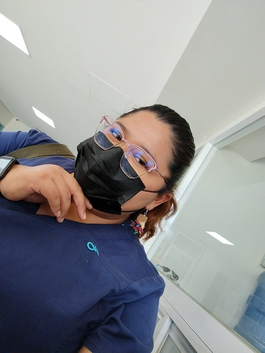 sofia_2891's tweet image. Los 44° de calle me esperan con gusto pero yo me aferró al poco aire acondicionado que r cubo en mi trabajo 🙈🫠😢 no me quiero ir sr. Calor