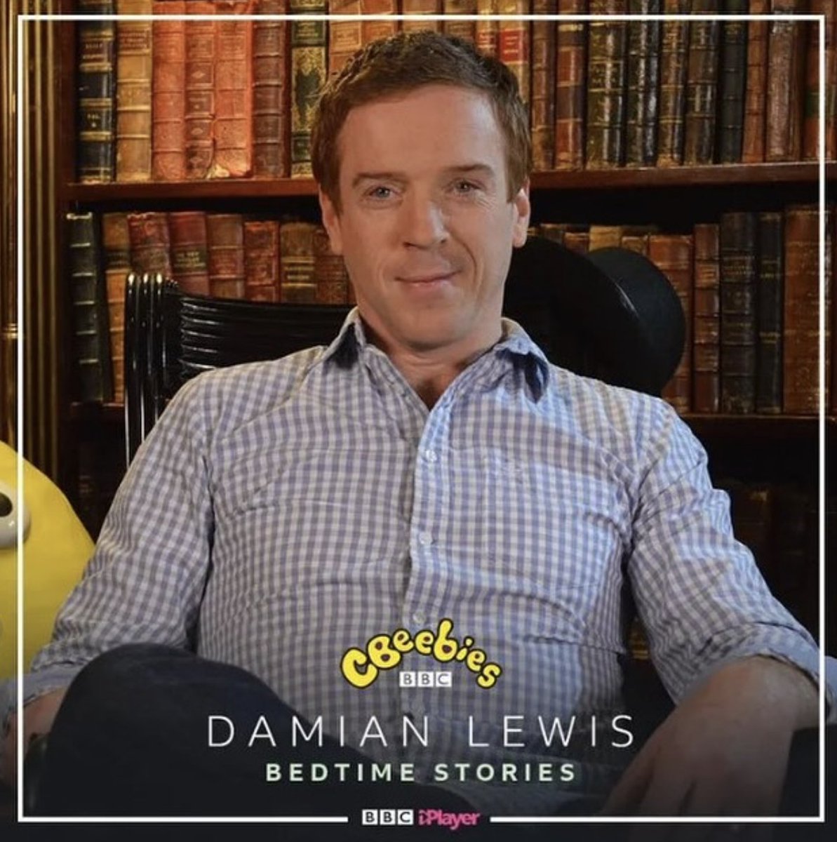 Bedtime stories with Damian Lewis 💕 HURRY before HURRY before videos disappear off of YouTube. Let Damian Lewis read you and your little ones 4 bedtime stories. Rare that these are available. GET IN NOW: damian-lewis.com/2014/01/01/219… #DamianLewis
