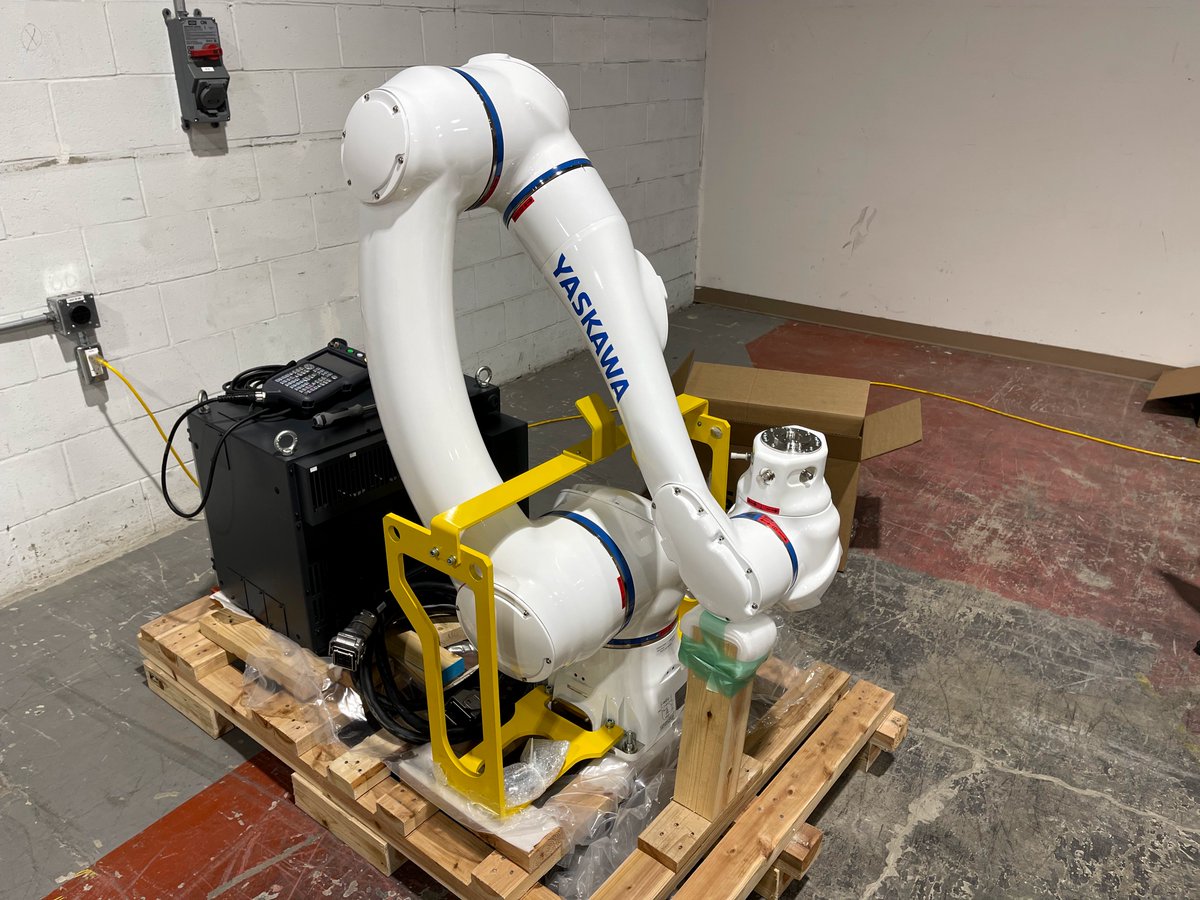 Omnirobotic_Inc's tweet photo. Omnirobotic's new friend 🦾
#autonomousrobotic #robotic #robotics #roboticprocessautomation
#automationsystem #automationtechnology #robotarm #yaskawa https://t.co/QENQlRRRcy