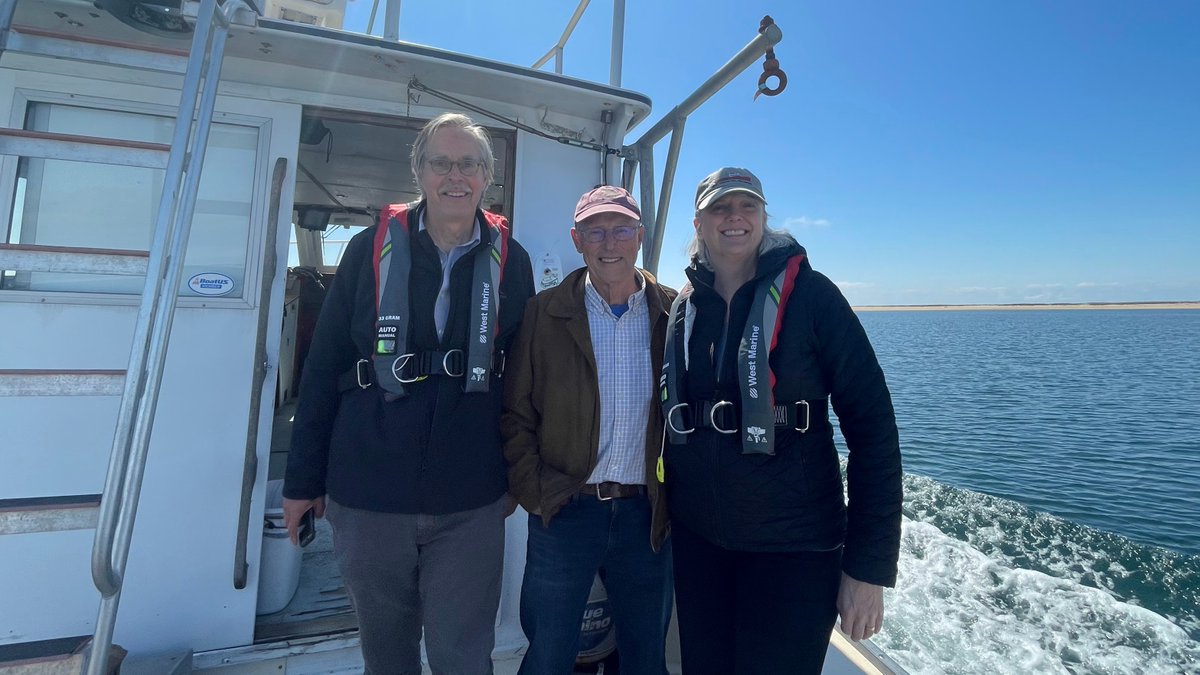 We're celebrating the career and retirement of Dr. Charles 'Stormy' Mayo from @CCSPtown. For more than four decades, he conserved and studied marine species, especially North Atlantic right whales. We thank Dr. Mayo for his contributions to marine science: bit.ly/4dykUjV