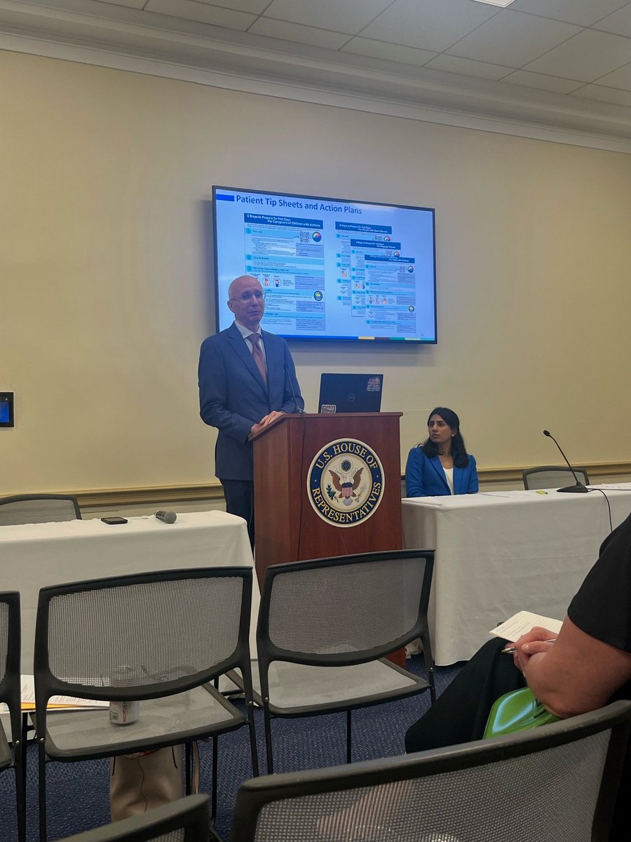 On this #WorldAsthmaDay, ACH is proud to be a supporter of the @LungAssociation. ACH attended a Congressional Briefing to mark the 25th Anniversary of @CDCgov's National Asthma Control Program which helps states reduce the burden of asthma.

#healthcenters #CHCs #FQHC