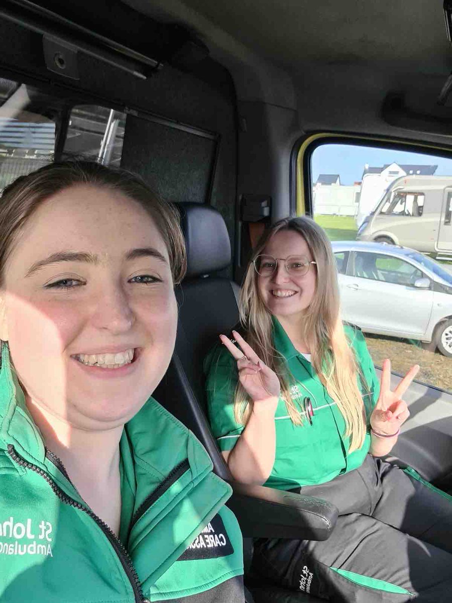 SJAColeraine's tweet photo. Another 3 shifts of the 24/7 treatment centre cover at the NW200 pits covered by team Coleraine πποΈ
#sjacoleraine #mysjaday #teamingreen #treatmentcentre #NW200 #AmbulanceCareAttendant https://t.co/tf36uc5ACr