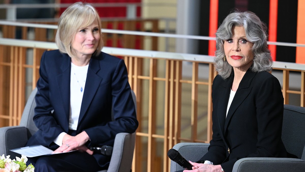 AnnenbergExed's tweet photo. @Janefonda's powerful conversation on climate change with Dean Willow Bay at USC Annenberg left us inspired and ready to take action! 🌎

 Click on the link below to learn more about her passionate call to action and how you can get involved.
  
https://t.co/8LnxsLOu5p https://t.co/WaCxxvwldB