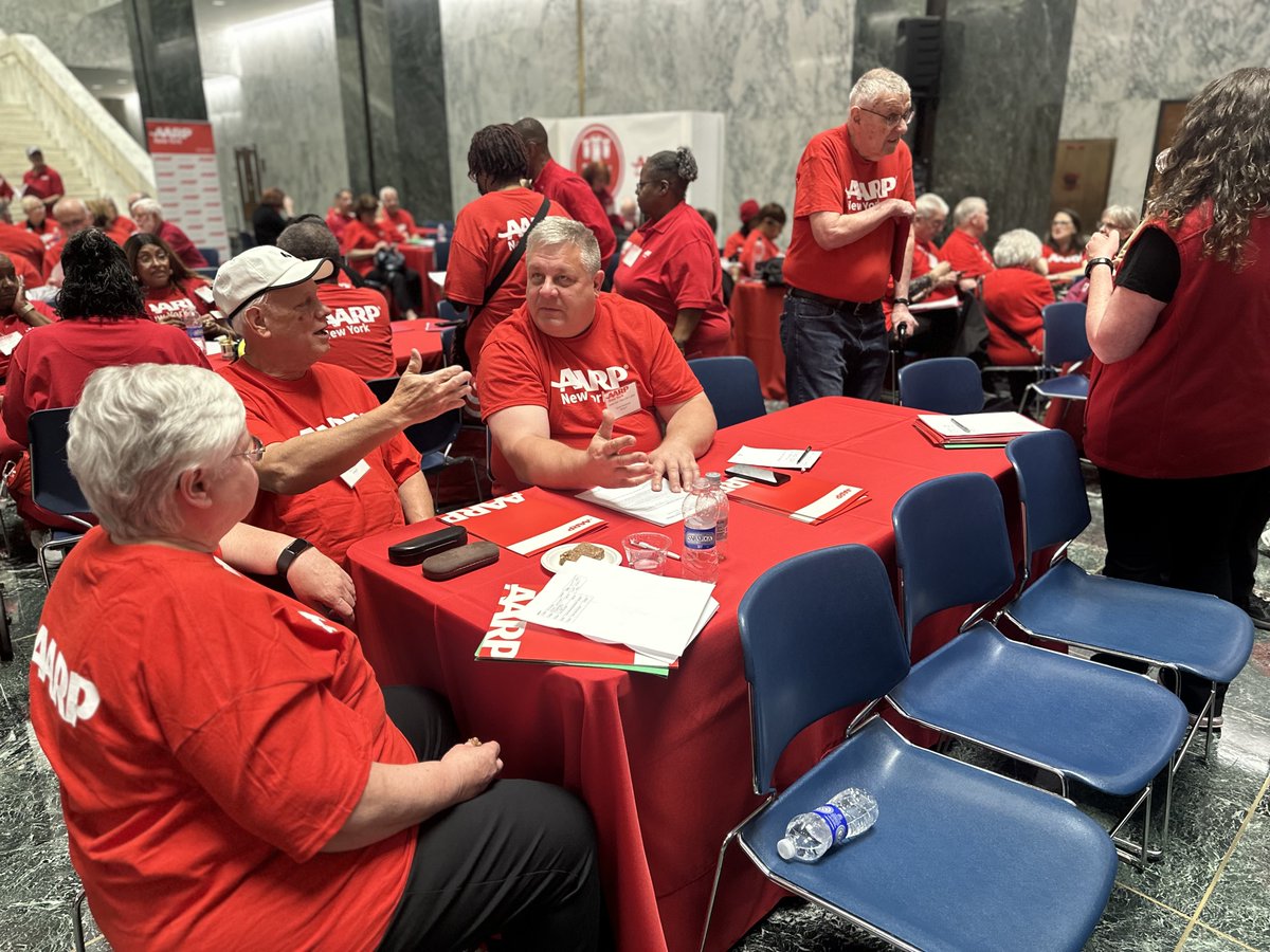 Big #AARPNY shout-out to the determination & effort our 120+ volunteers displayed on #LobbyDay in Albany. Together, we are a driving force for lowering the cost of #Rx drugs & for improving the lives of older NYers. #StrengthInNumbers #FairRxPricesNow