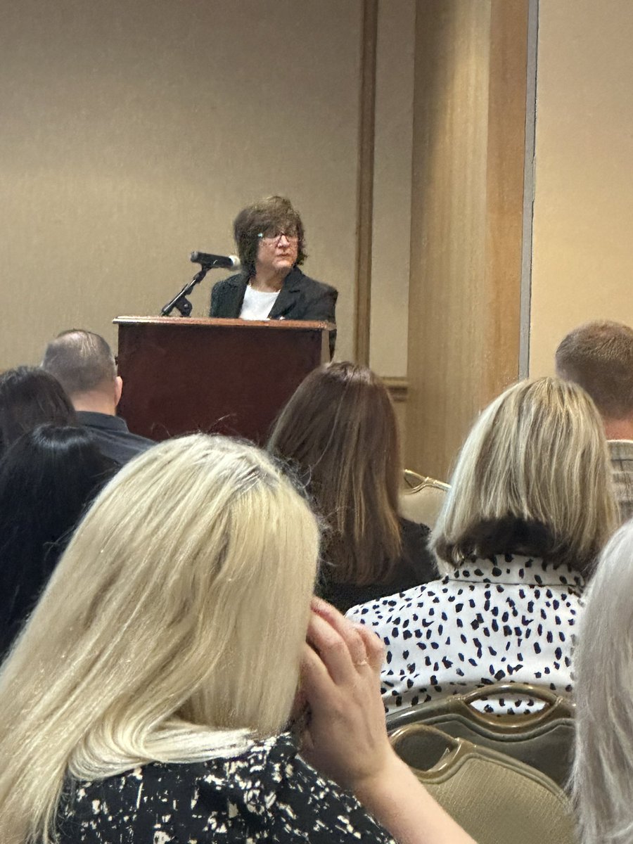 On the move…attending #WavesofHope A4LE Conference in Galveston.  Enjoying the presentation by <a href="/AliefISD/">Alief ISD</a> on Inclusive Design.