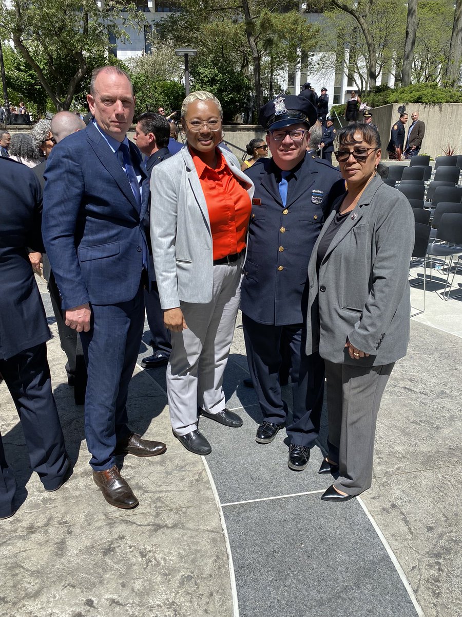 Proud to join the families of our fallen heroes on a solemn annual pilgrimage to Albany for the New York State Police Officers Memorial Ceremony. This year, we saw the names of 10 PBA heroes added to the wall. #FidelisAdMortem