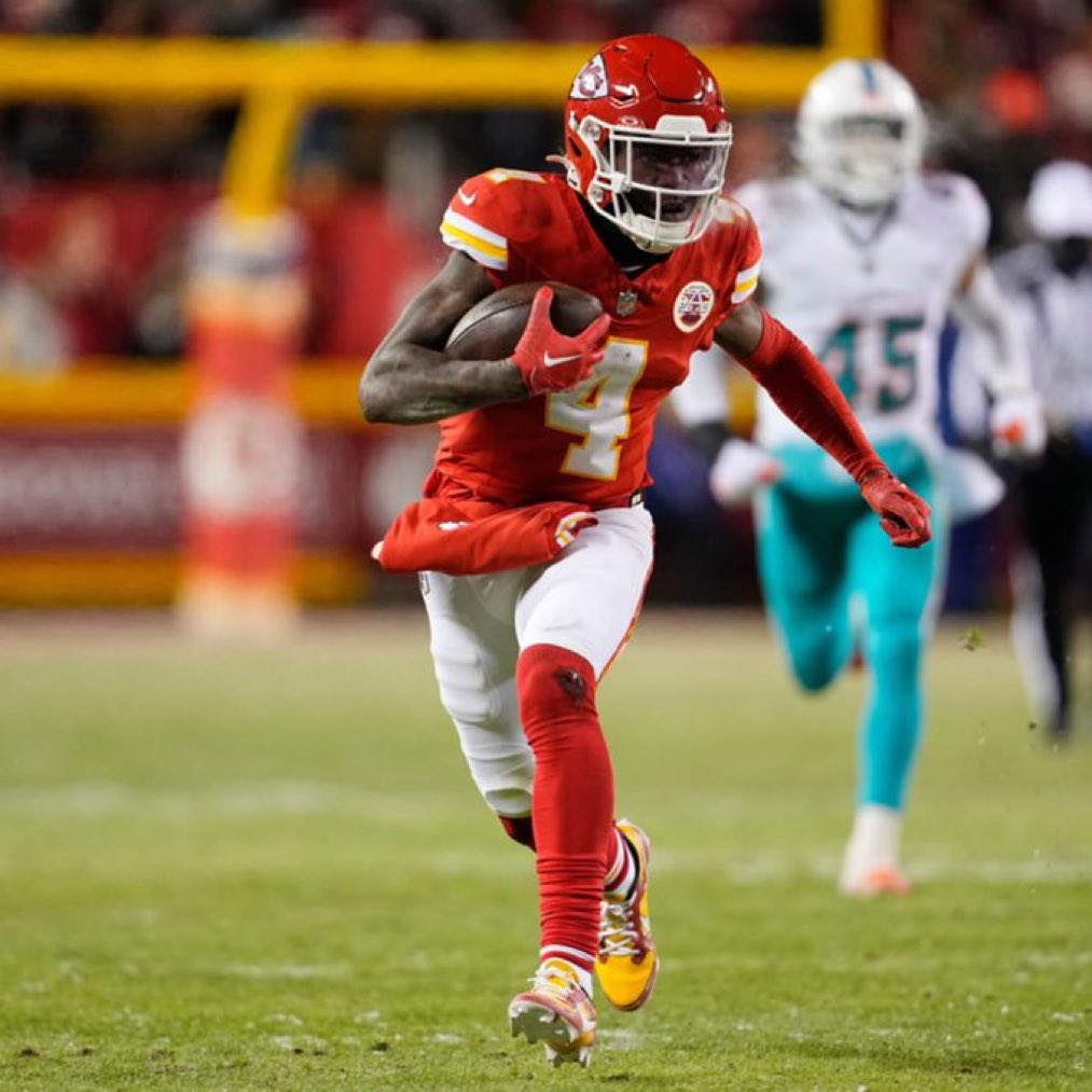 #Chiefs WR Rashee Rice is under investigation for allegedly hitting a photographer at a club in Dallas on Monday night, per @wfaa. 

wfaa.com/article/news/r…