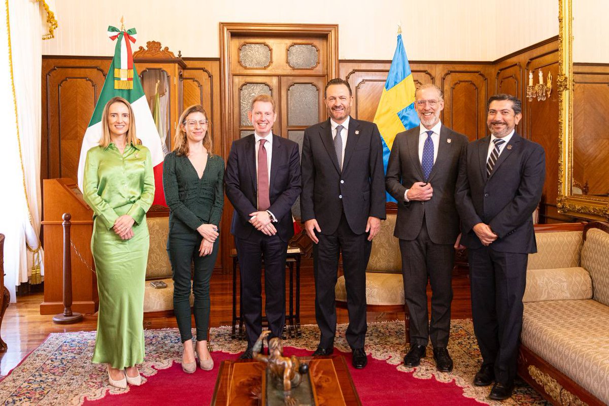 Recibimos la visita del Excmo. Gunnar Aldén, embajador de Suecia en México, y mantuvimos una plática para fortalecer lazos de cooperación entre ambos países. 🇲🇽 🇸🇪