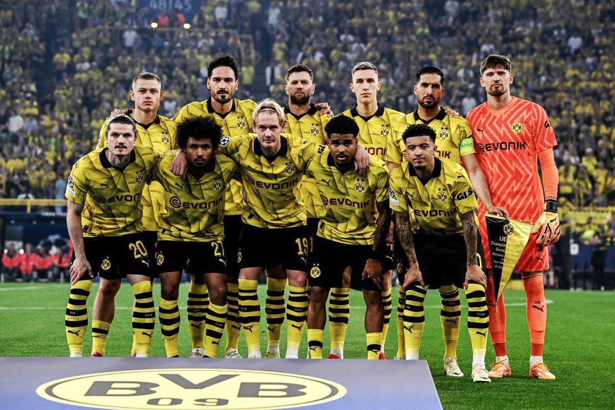 Fs_FTBL's tweet photo. THEY DOUBTED US FROM THE START OF THIS CHAMPIONS LEAGUE CAMPAIGN

THEY SAID WE WILL FINISH 4TH, WE TOPPED THAT SH*T, THEY SAID PSV, WE WON, THEY SAID ATLETICO, WE WON, THEY SAID MBAPPE &amp; PSG AND WE STILL WON, SHOW SOME RESPECT, THIS IS BORUSSIA DORTMUND! 💛 https://t.co/Vgd74fX3qc