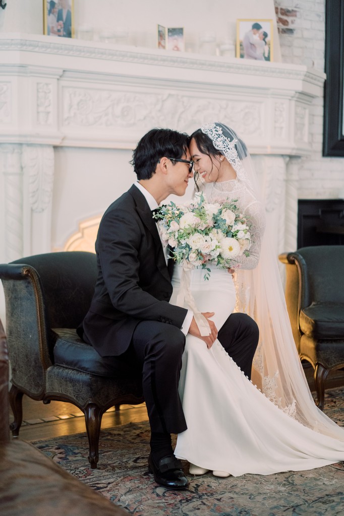 Effortless and chic, Linda & Roman's classically vintage-inspired Southern California wedding incorporated a sweet variety of personal touches with Chinese cultural elements 💍🧧

whitewren.com/classic-weddin…

Photographer: @joycechoiphoto

#weddingdecor #vintagewedding #thewhitewren