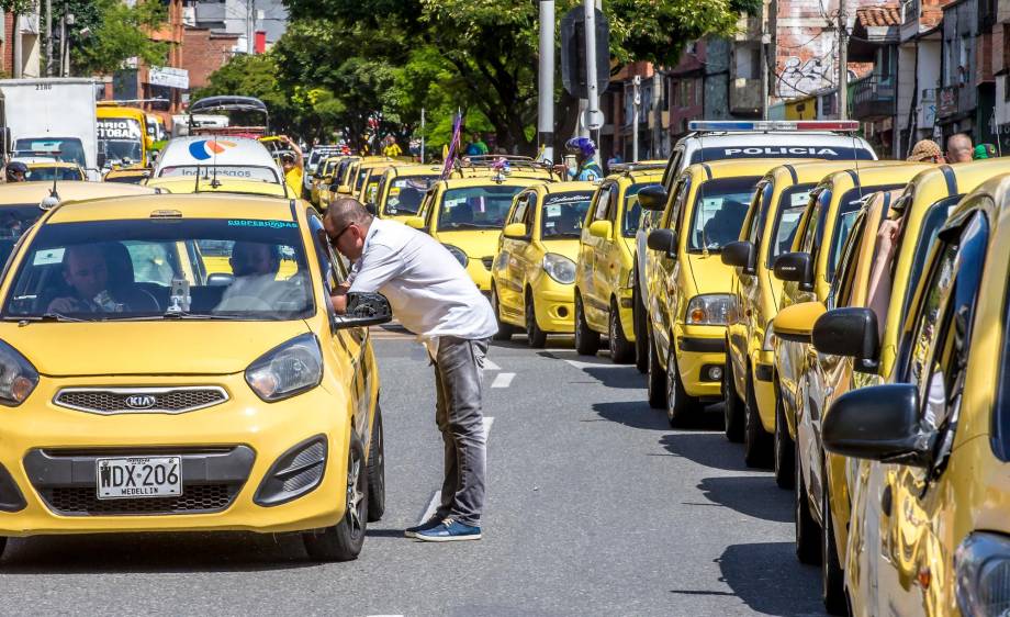 ¡Atentos paro en Bogotá! los taxista regresan a las calles extra.com.co/atentos-paro-e…